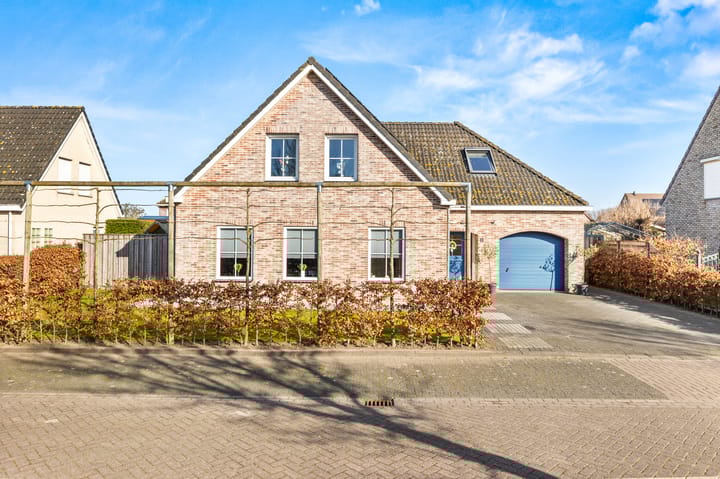 Photo 7 of Mgr. L. Dobbelaarstraat 8