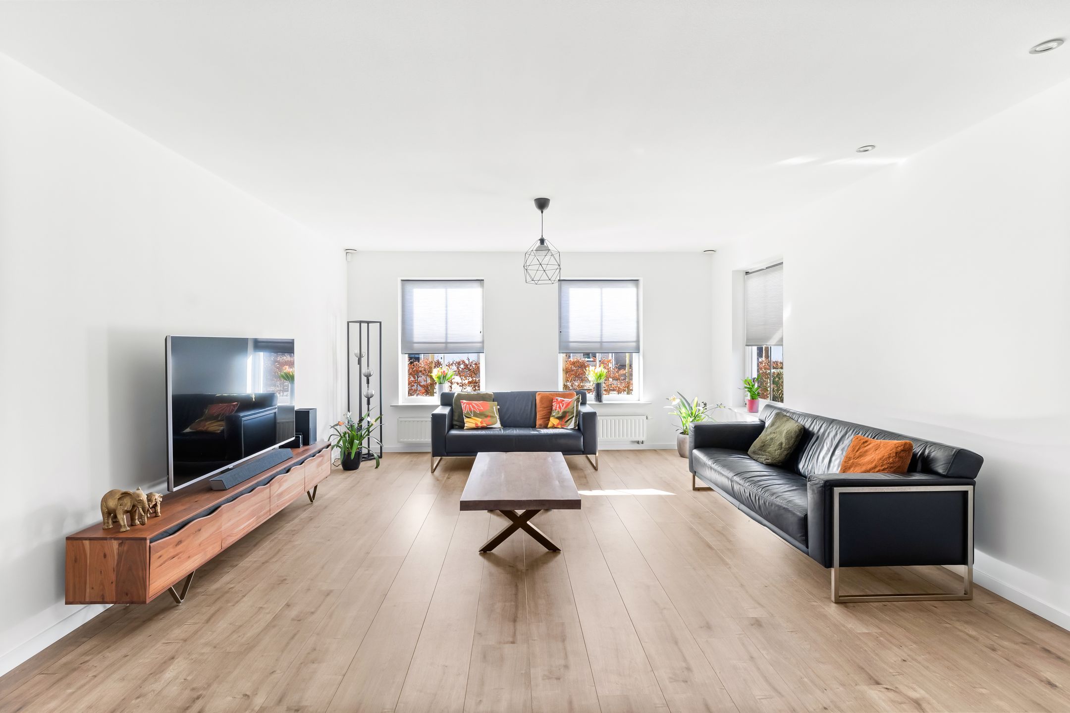 Photo 9 of Mgr. L. Dobbelaarstraat 8