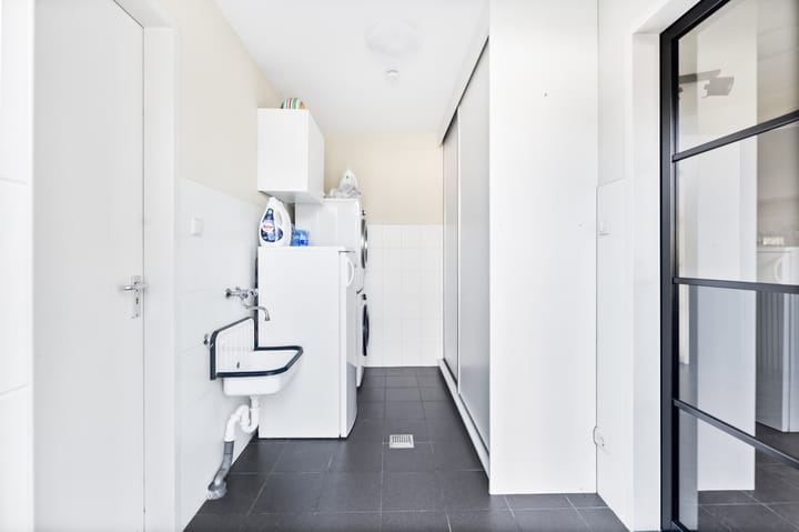 Photo 15 of Mgr. L. Dobbelaarstraat 8