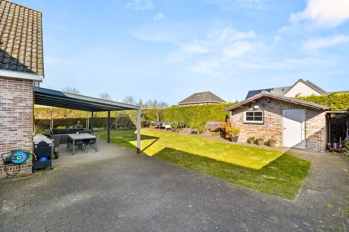 Photo 18 of Mgr. L. Dobbelaarstraat 8