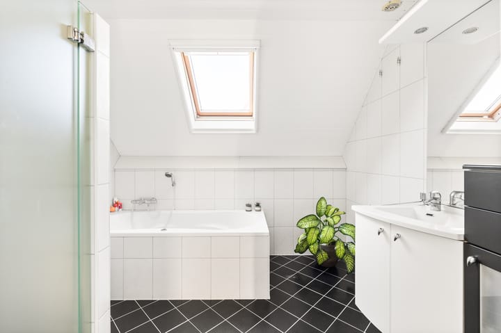 Photo 27 of Mgr. L. Dobbelaarstraat 8