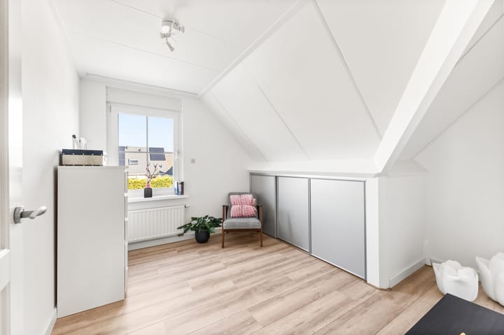 Photo 30 of Mgr. L. Dobbelaarstraat 8