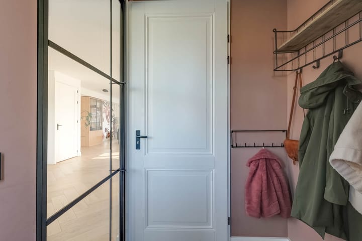 Photo 8 of Heemraad 1