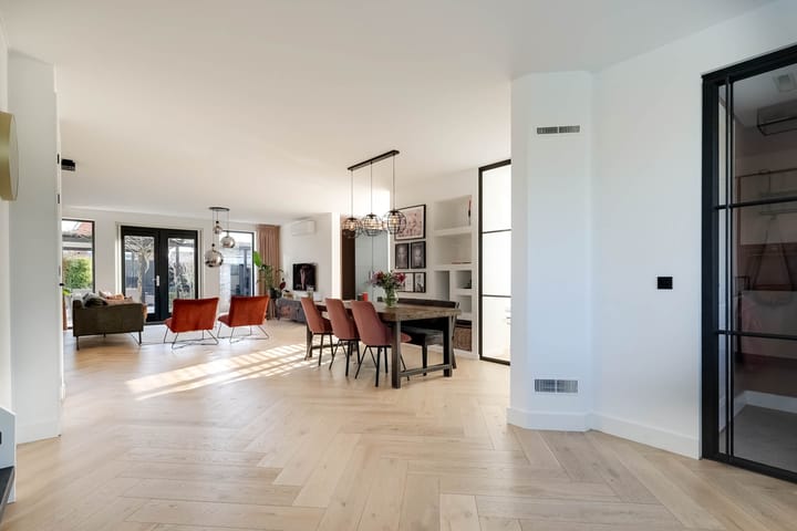 Photo 10 of Heemraad 1