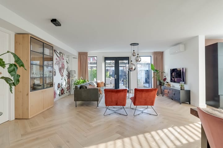 Photo 14 of Heemraad 1