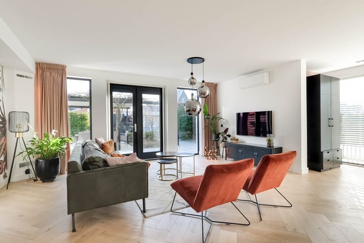 Photo 15 of Heemraad 1