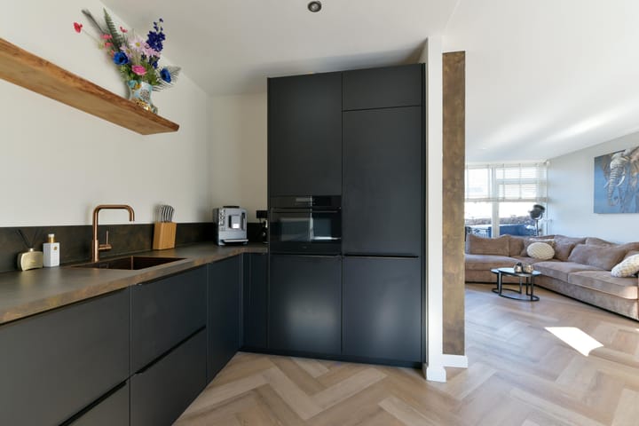 Photo 11 of Wibautstraat 7