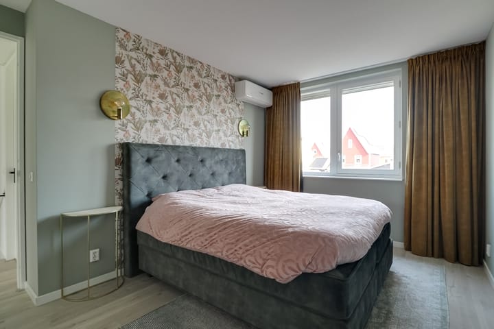 Photo 38 of Heemraad 1