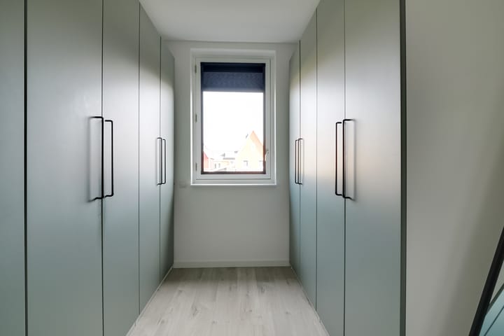 Photo 40 of Heemraad 1