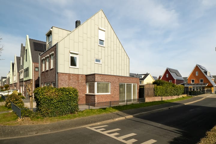 Photo 53 of Heemraad 1