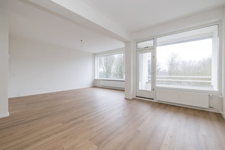 Photo 16 of Eastonstraat 45