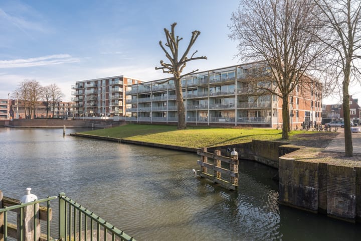 Photo 1 of Broeder Alarmstraat 51