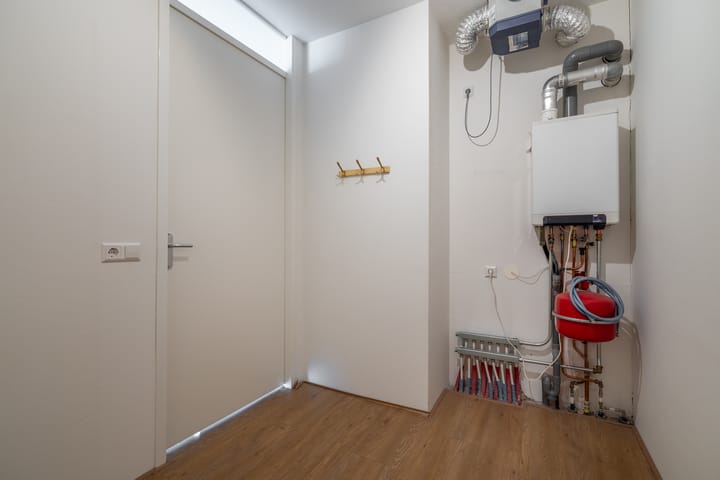 Photo 20 of Broeder Alarmstraat 51