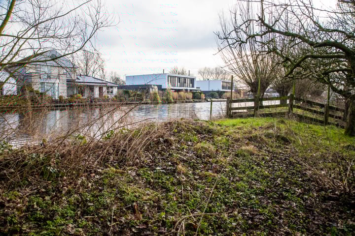 Foto 11 van Provincialeweg West 74