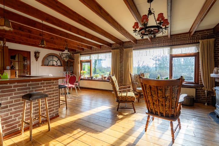 Foto 45 van Provincialeweg West 74