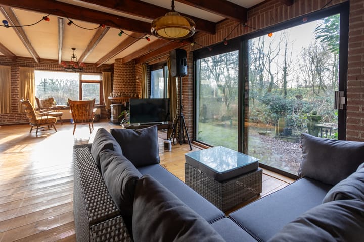 Foto 47 van Provincialeweg West 74