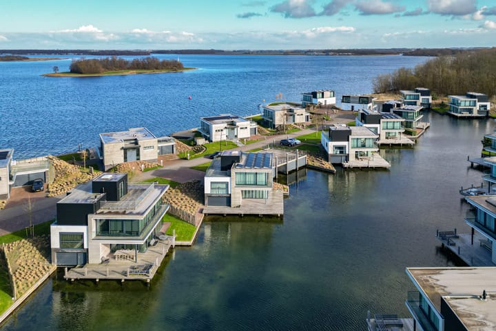 Photo 3 of Wilhelminapolderweg 12