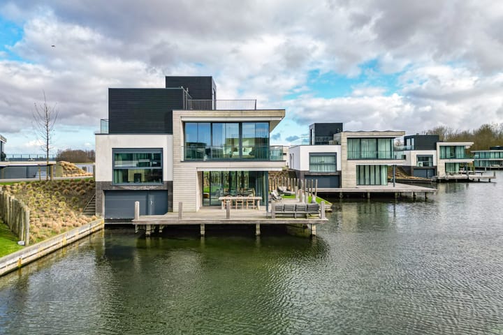 Photo 65 of Wilhelminapolderweg 12