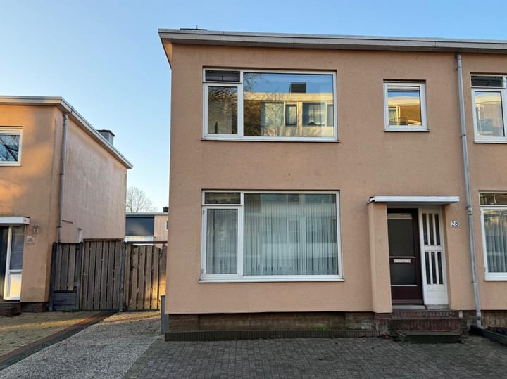 Foto 1 van Van Karnebeekstraat 28