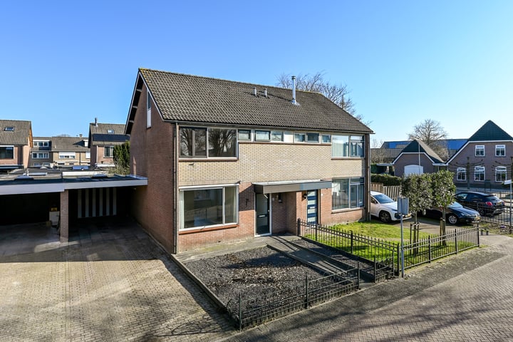 van Egmondstraat 4