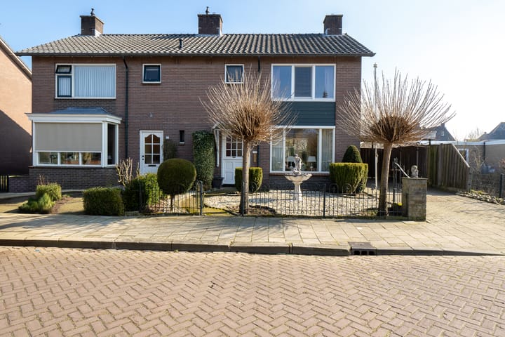 Foto 31 van Pastoor Gloerichstraat 39