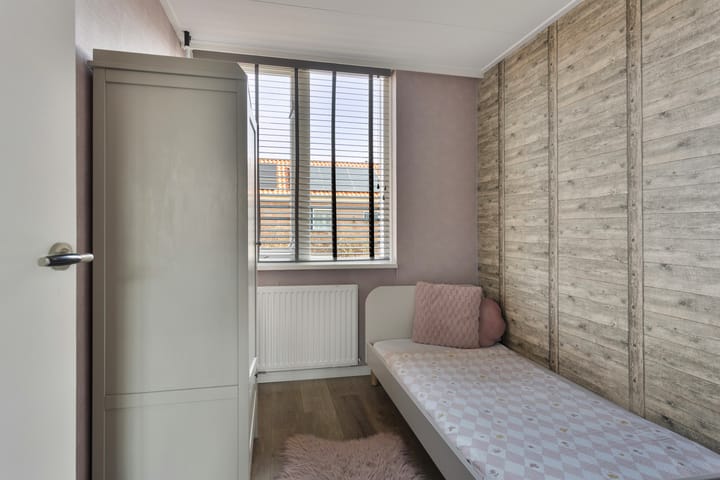 Foto 15 van Molukkenstraat 18