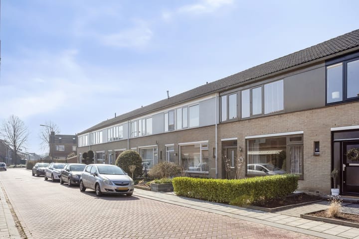 Foto 27 van Molukkenstraat 18