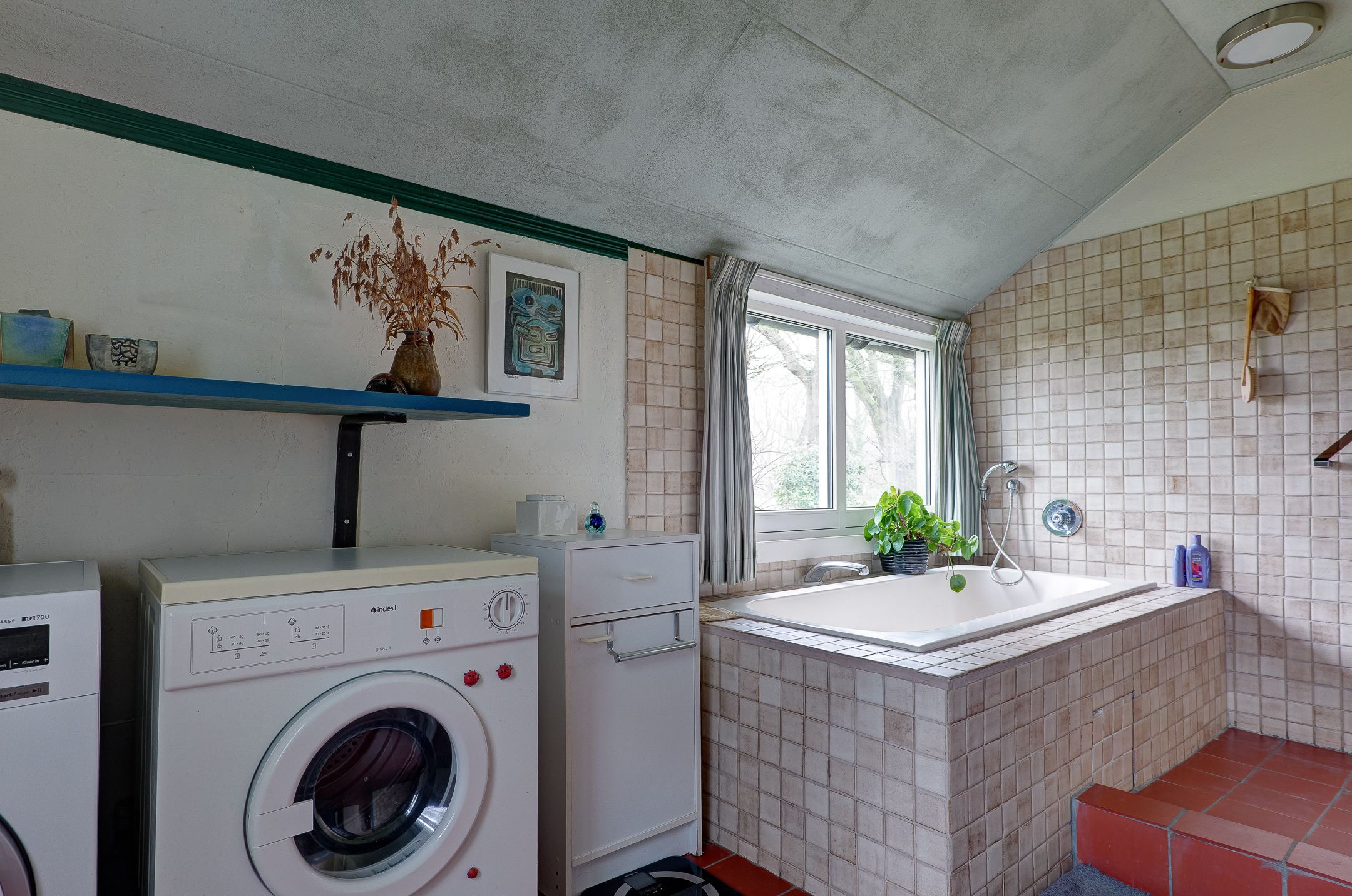 Photo 21 of Looveen 1