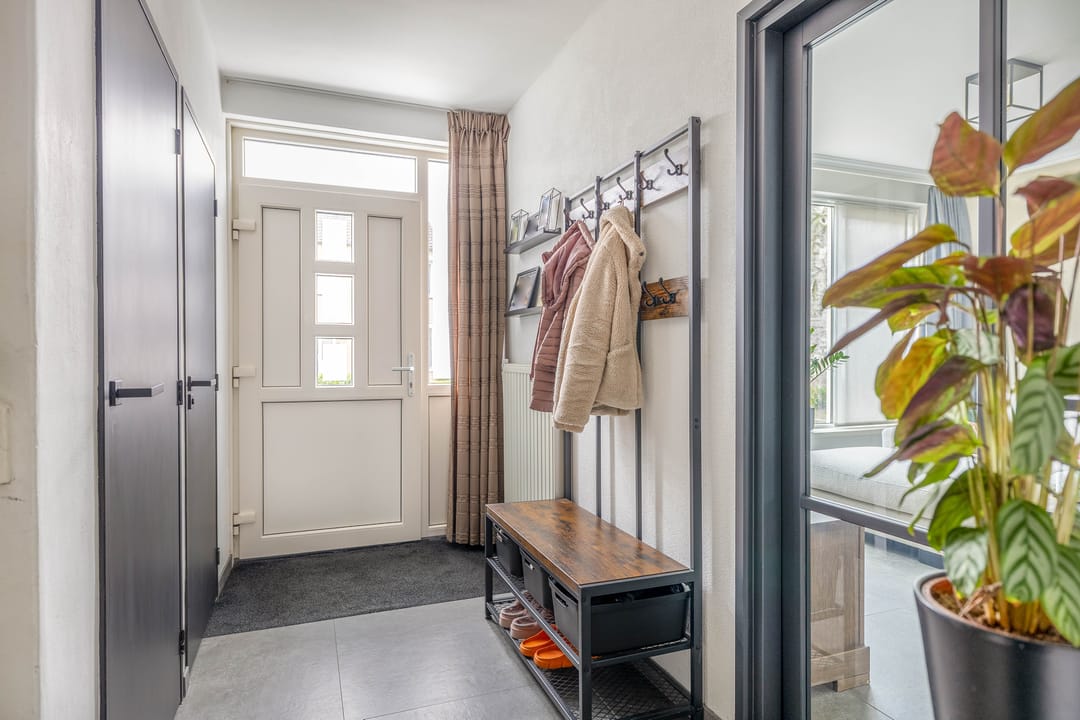 Foto 2 van Van Oost-Frieslandstraat 90