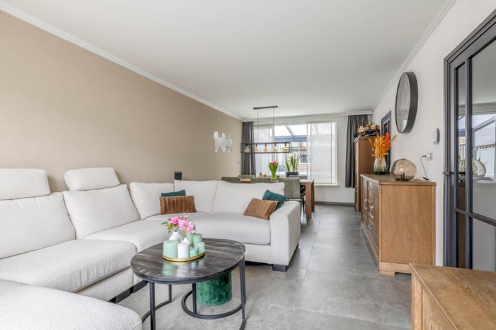 Foto 6 van Van Oost-Frieslandstraat 90