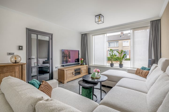 Foto 7 van Van Oost-Frieslandstraat 90