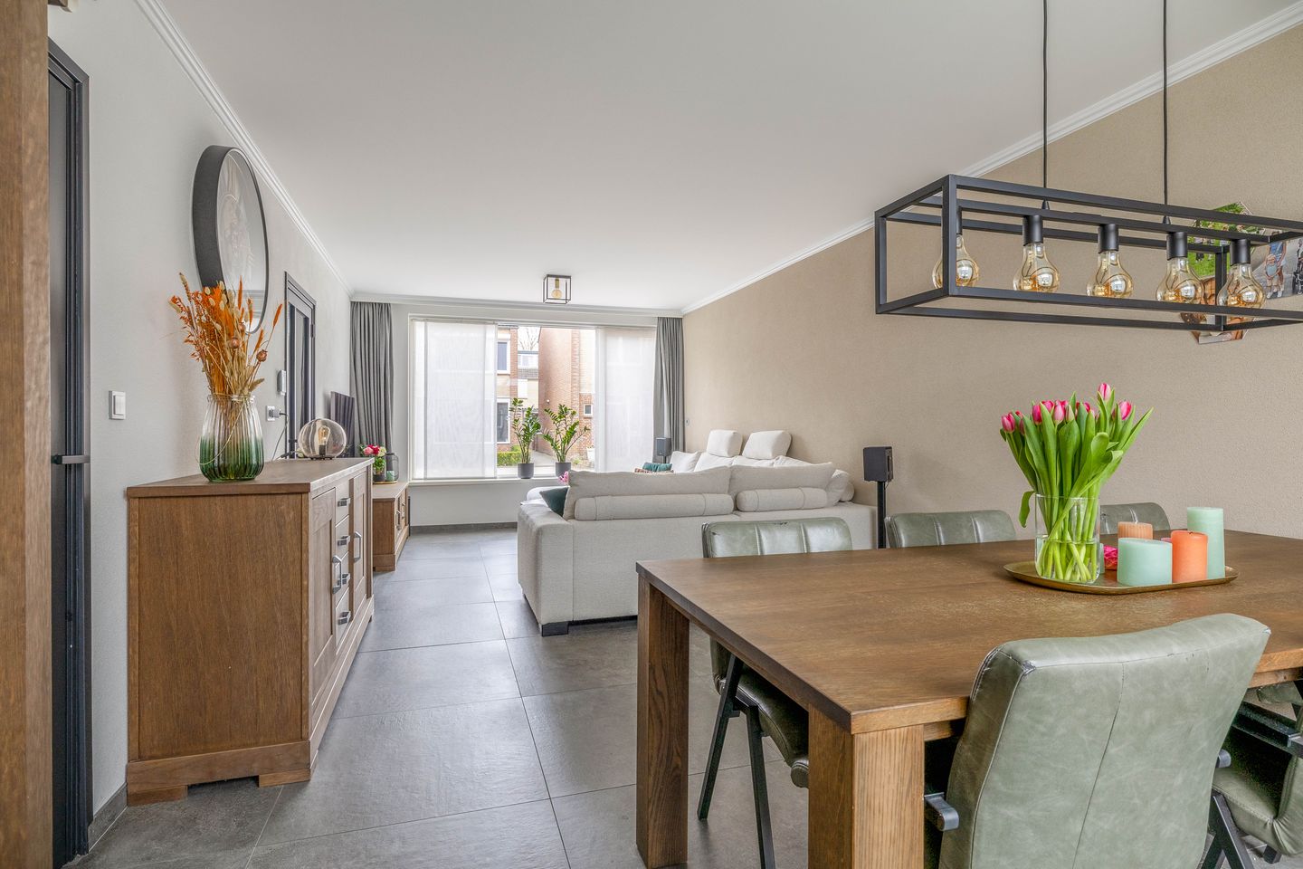 Foto 10 van Van Oost-Frieslandstraat 90