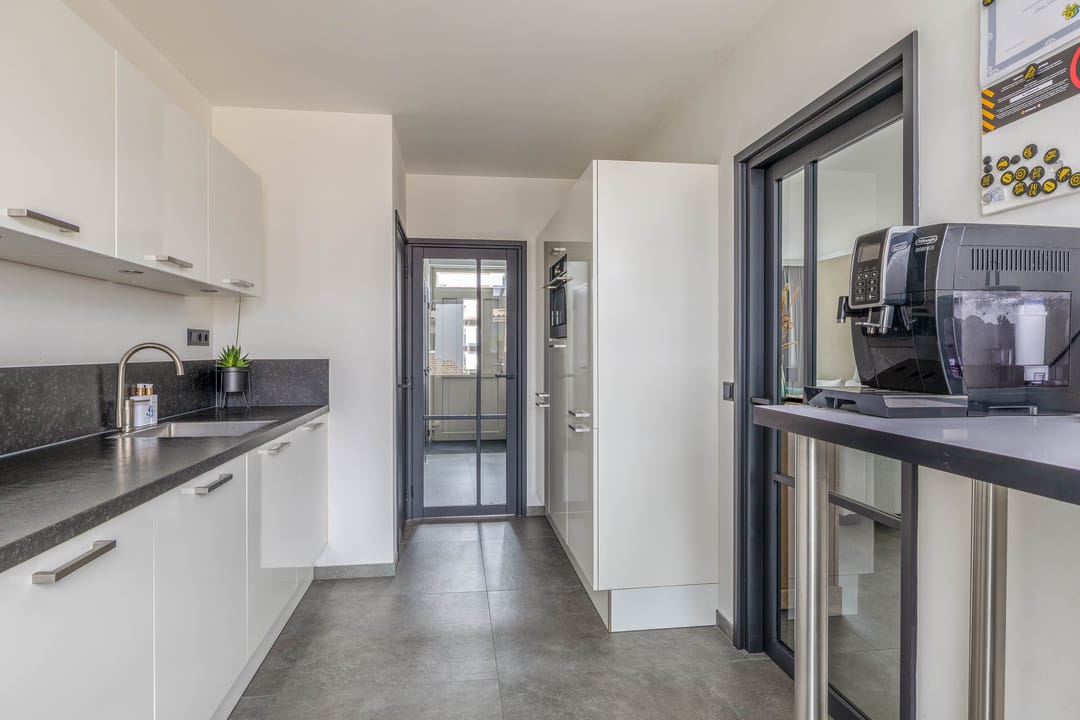 Foto 13 van Van Oost-Frieslandstraat 90