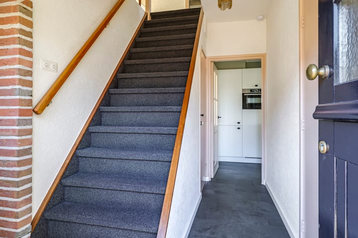 Foto 9 van van Homoetstraat 1