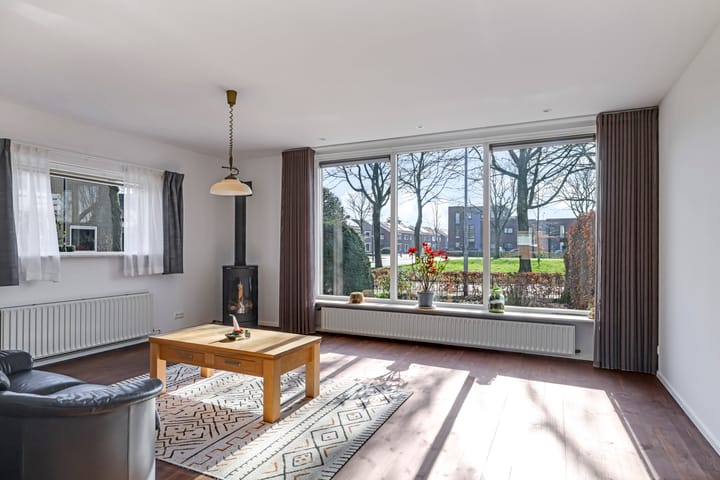 Foto 11 van van Homoetstraat 1