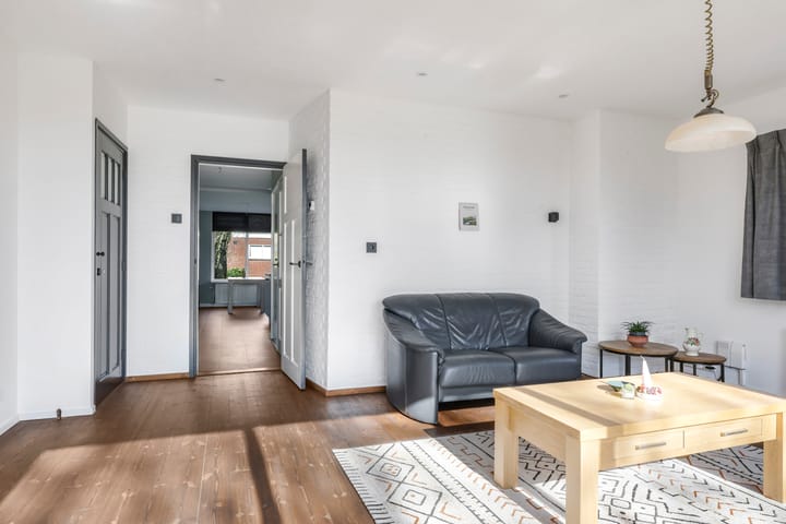 Foto 15 van van Homoetstraat 1