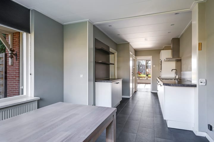 Foto 21 van van Homoetstraat 1