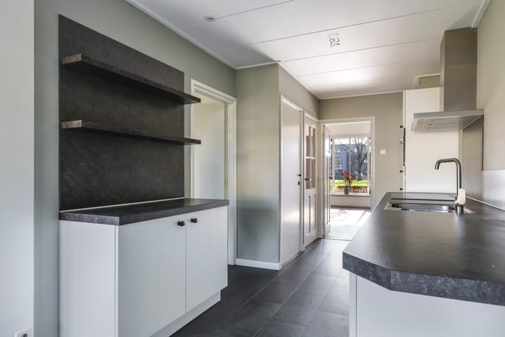 Foto 23 van van Homoetstraat 1