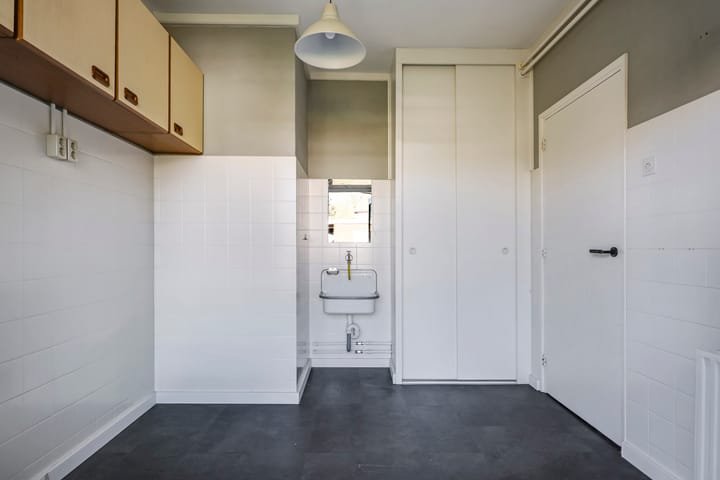 Foto 25 van van Homoetstraat 1