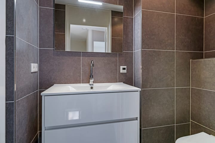 Foto 32 van van Homoetstraat 1