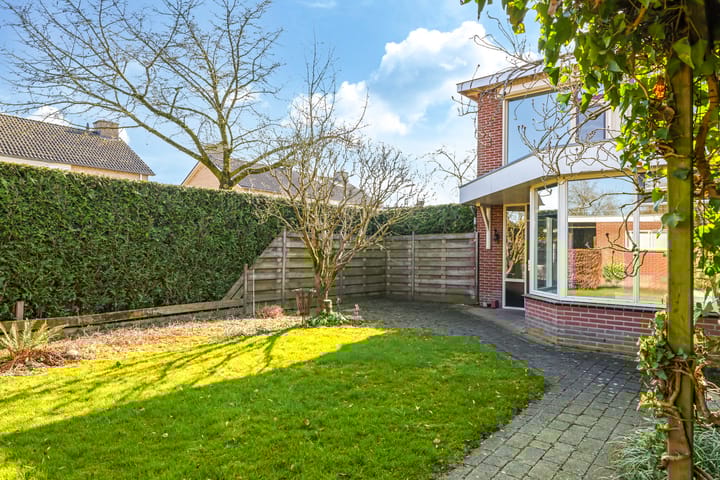 Foto 41 van van Homoetstraat 1