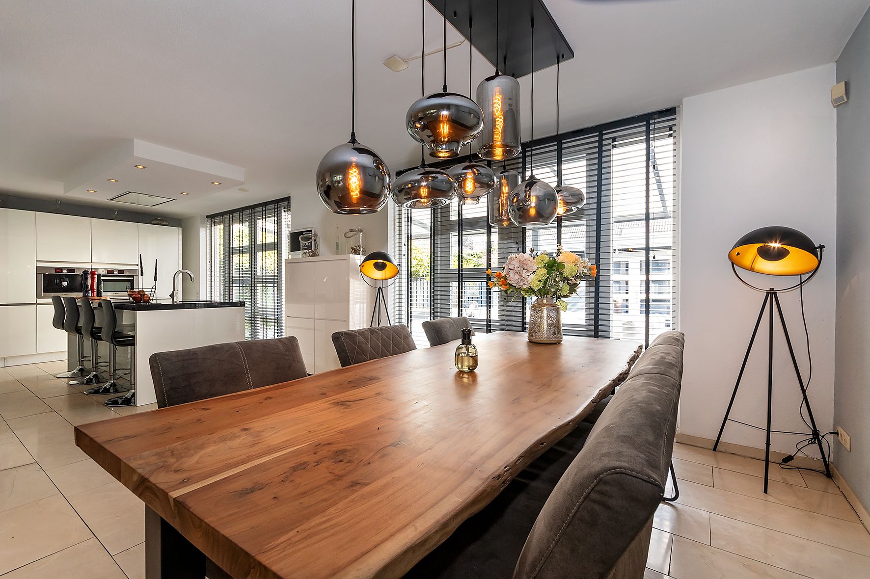 Foto 9 van Basalt 13