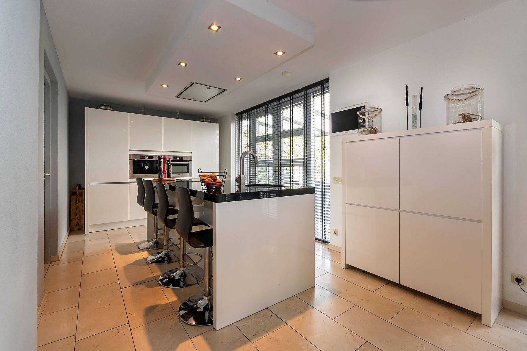 Foto 12 van Basalt 13