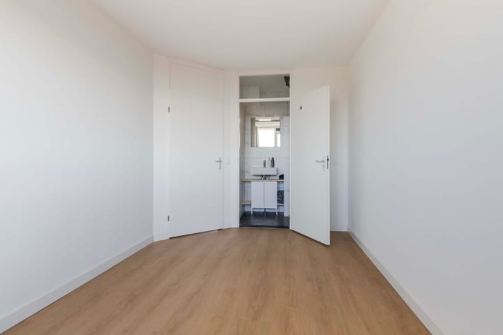 Foto 13 van Helfrichstraat 27