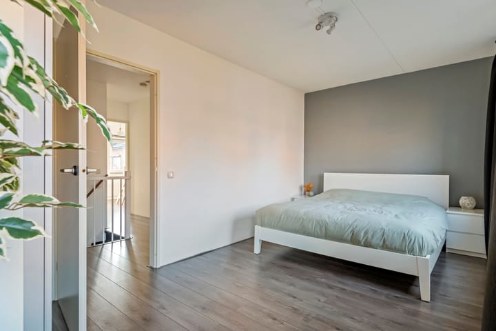 Foto 16 van Bruglaan 30