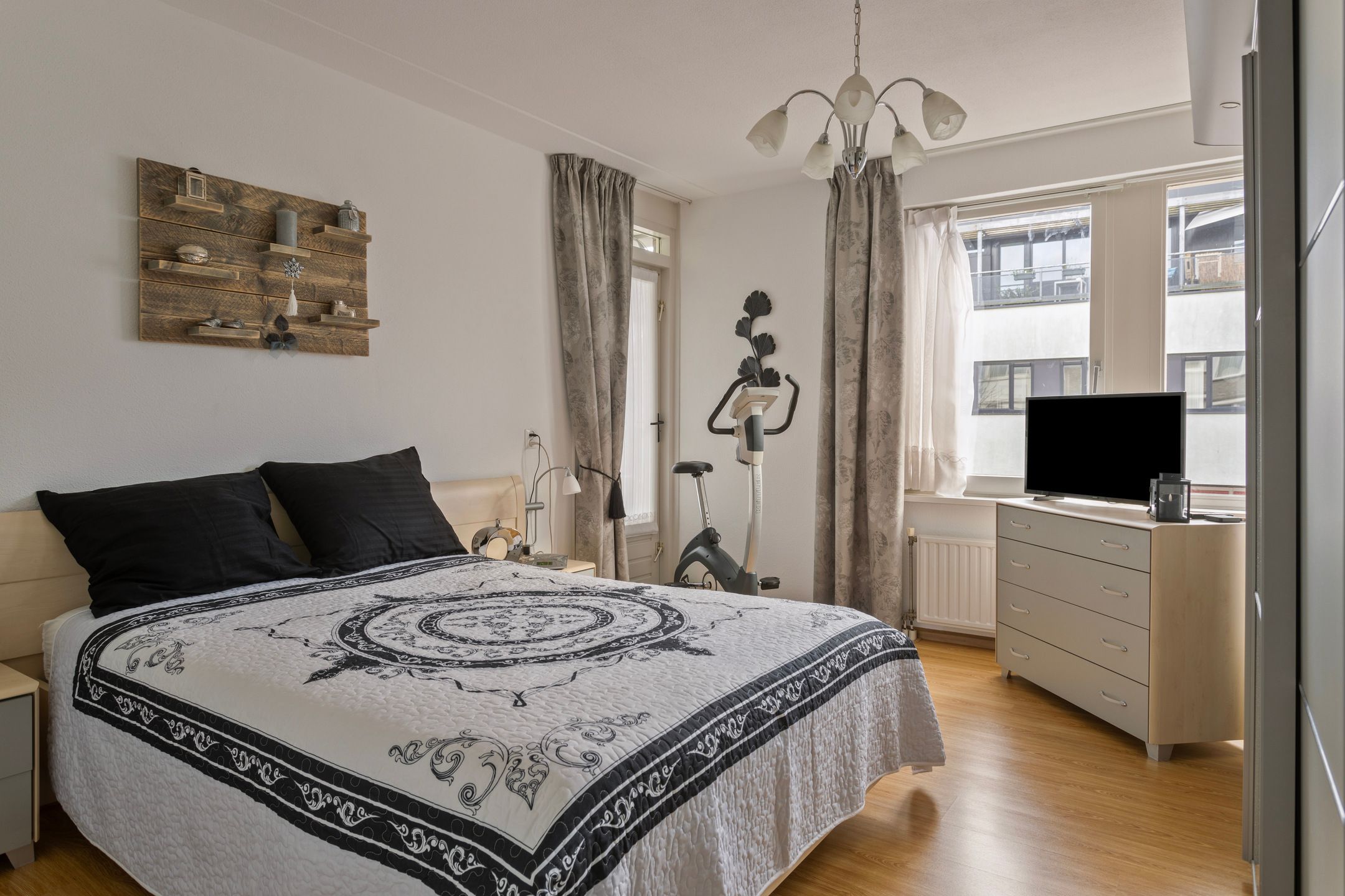 Foto 15 van Gasstraat 1