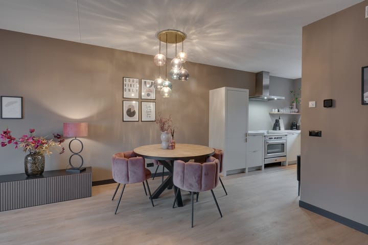 Foto 6 van Purperreiger 25