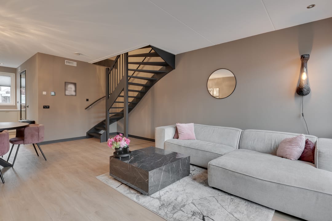 Foto 8 van Purperreiger 25