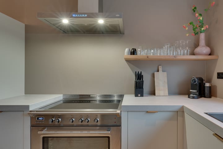 Foto 12 van Purperreiger 25