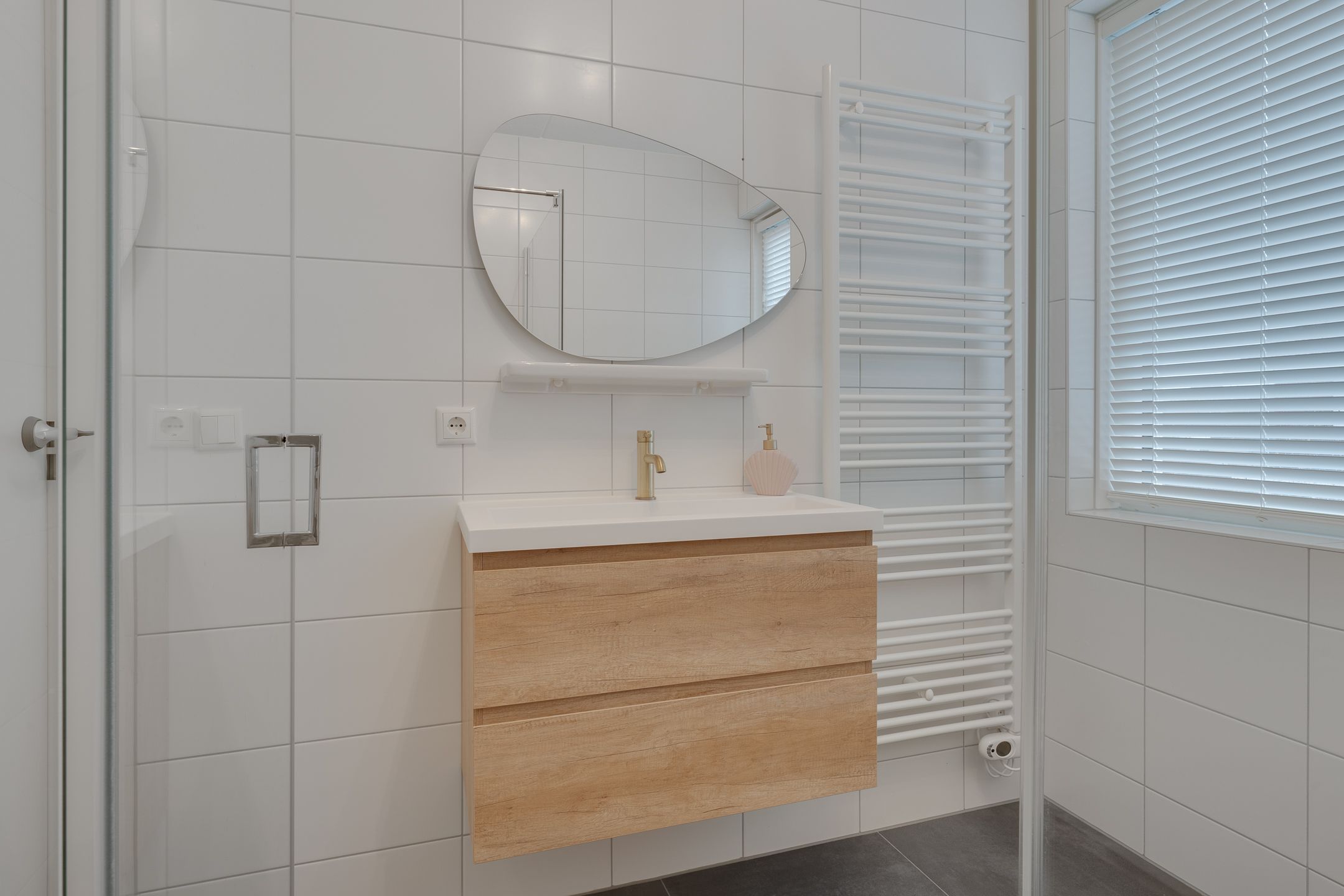 Foto 15 van Purperreiger 25